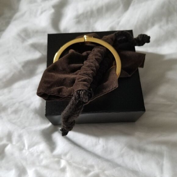 MICHAEL KORS GOLD COLOR BRACELET WITH LOGO PLAQUE WITH ORIGINAL BOX - Picture 10 of 16